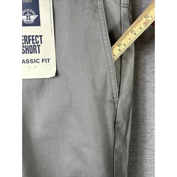 BNWT Dockers Perfect Short Classic Fit Mens 40 Gray 10" Inseam Security Pocket - Picture 12 of 14